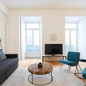 https://feels-like-home-chiado-modern-apartment.hotels-lisbon-portugal.com